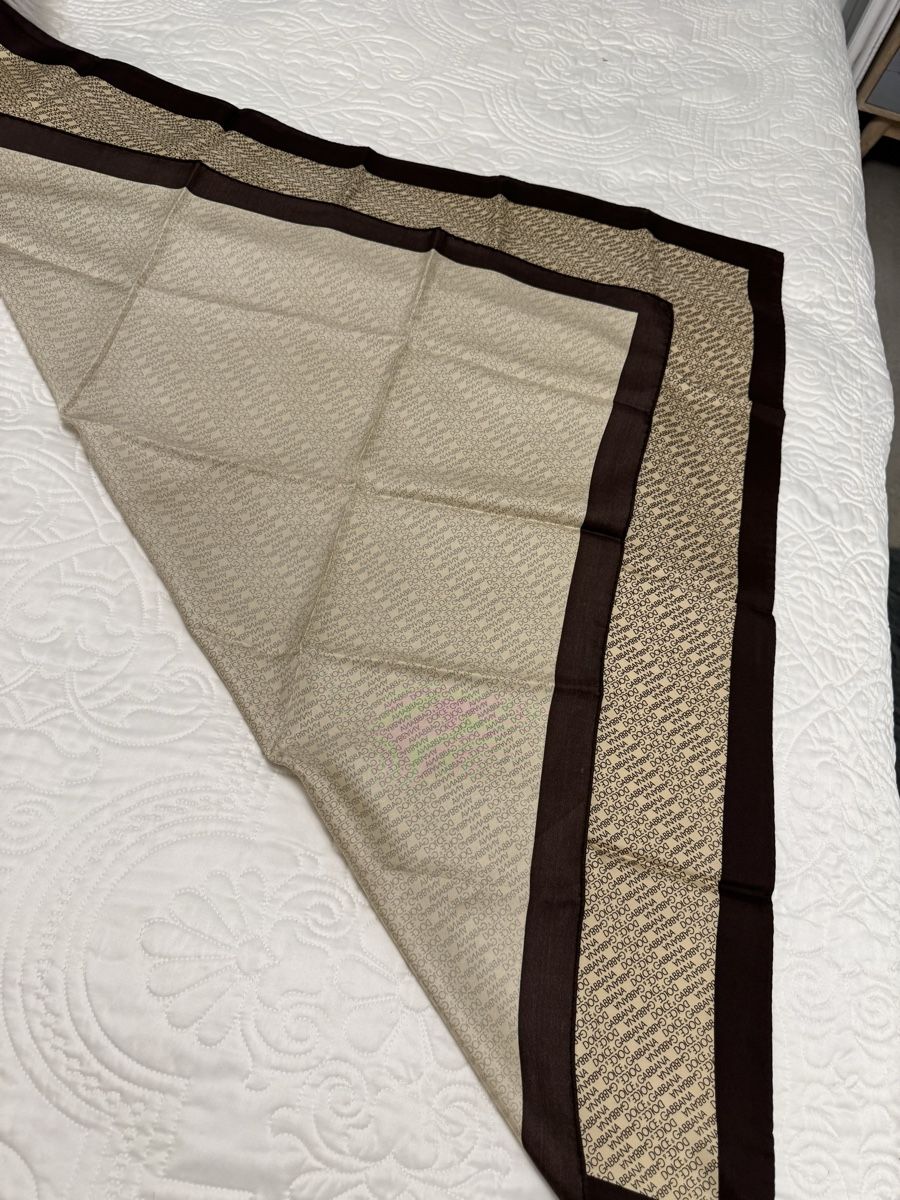 Dolce & Gabbana Foulards, Tücher & Schals: DOLCE&GABBANA SEIDENKARE TUCH – Gebraucht aus Steinhausen von Mimirose114 7