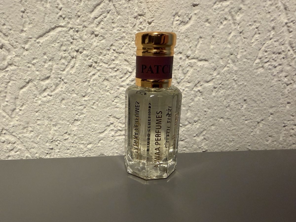 Parfum & Eau de Toilette: Ajwaa Perfumes Musk Patchouli, 12 ml Parfumöl – Gebraucht aus Fislisbach von dbe_fsw5