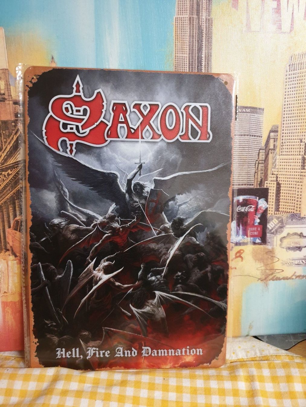 Insegne: Saxon Hell Fire And Damnation Blechschild – Nuovo e nell'imballaggio originale da Olten venduto da Marsmobil