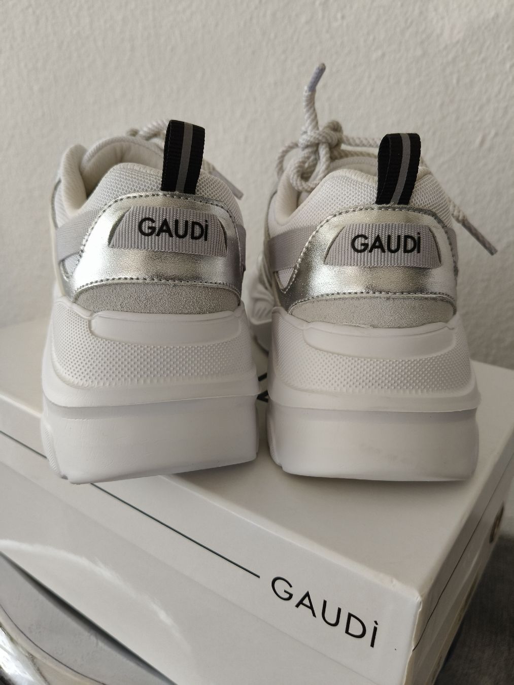 Scarpe da donna: Gaudi sneakers white silver mesh size 39 new – Nuovo (secondo la descrizione) da Zürich venduto da sha_vw65 4