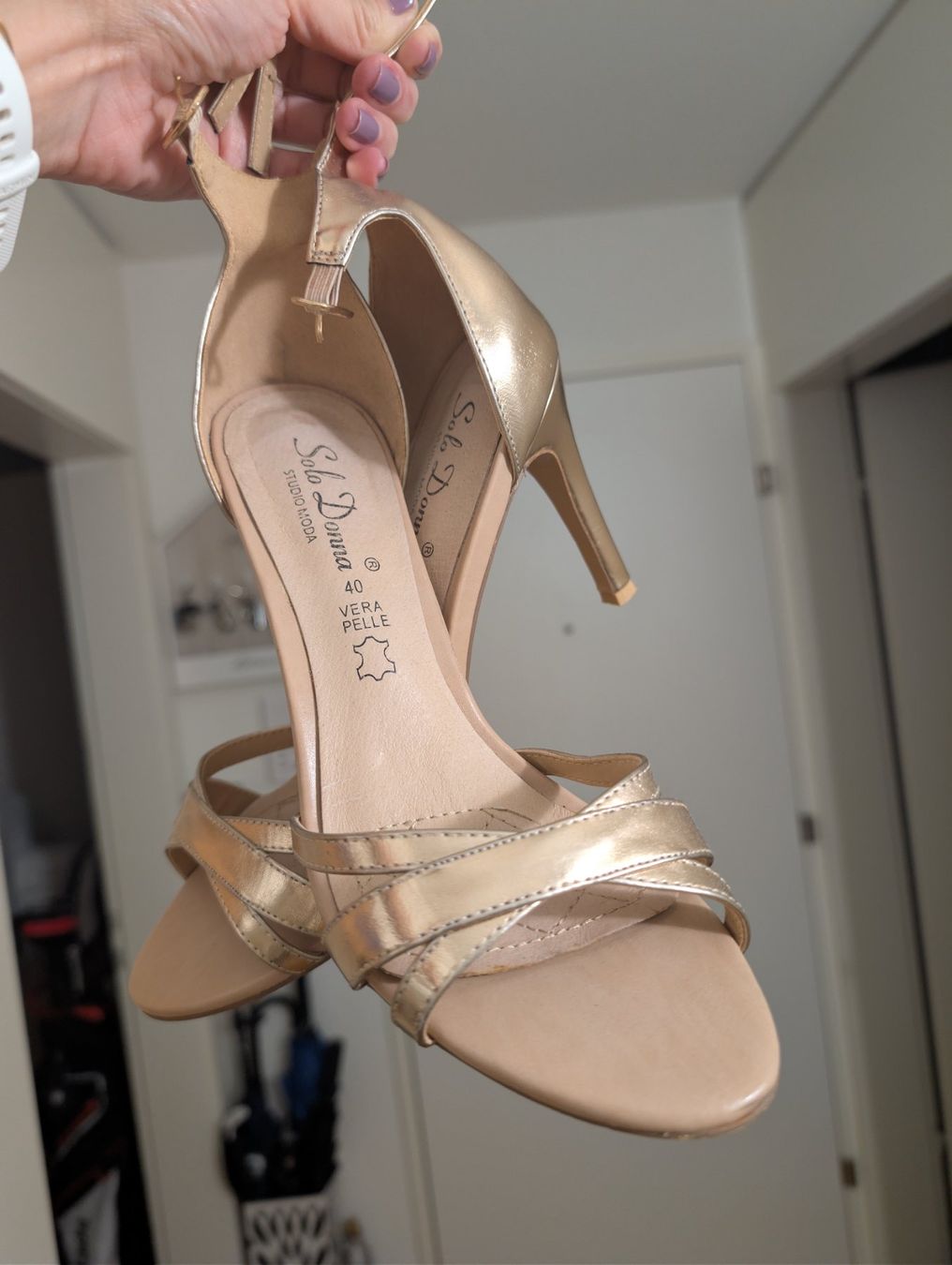 Damenschuhe: Bequeme Ledersandalen – Gebraucht aus Horgen von ali_ryv2 1