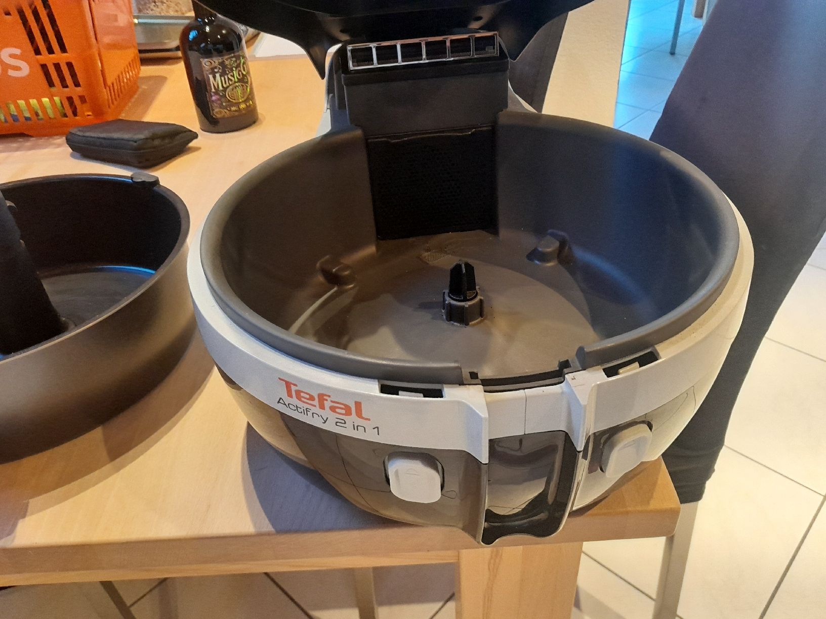 Tefal Elettrodomestici da cucina: Heissluftfriteuse – Usato da Inkwil venduto da seebilick 2