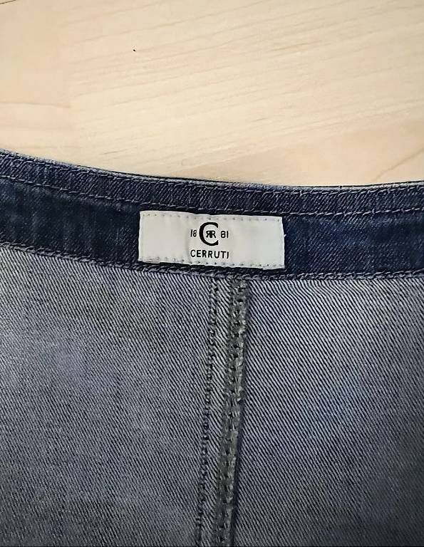 Vestiti: Robe Cerruti taille XL – Usato da Morges venduto da sla_vm75 2