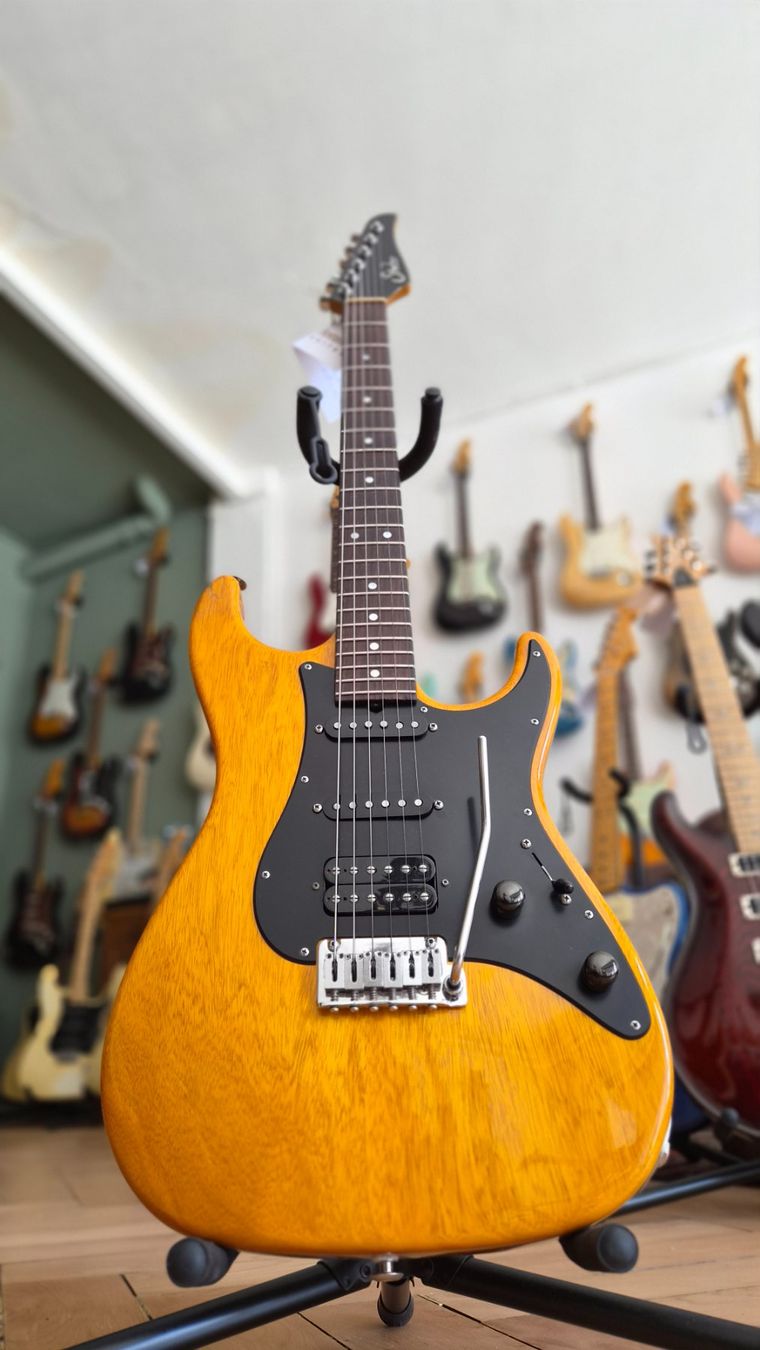Strumenti musicali: Suhr Standard Korina HSS – Usato da pieterlen venduto da AntonelloGuitars 4