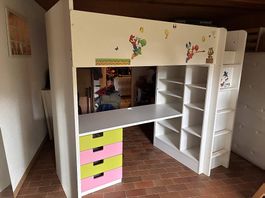 Lit mezzanine IKEA SMÅSTAD blanc  bureau + 4 tiroirs