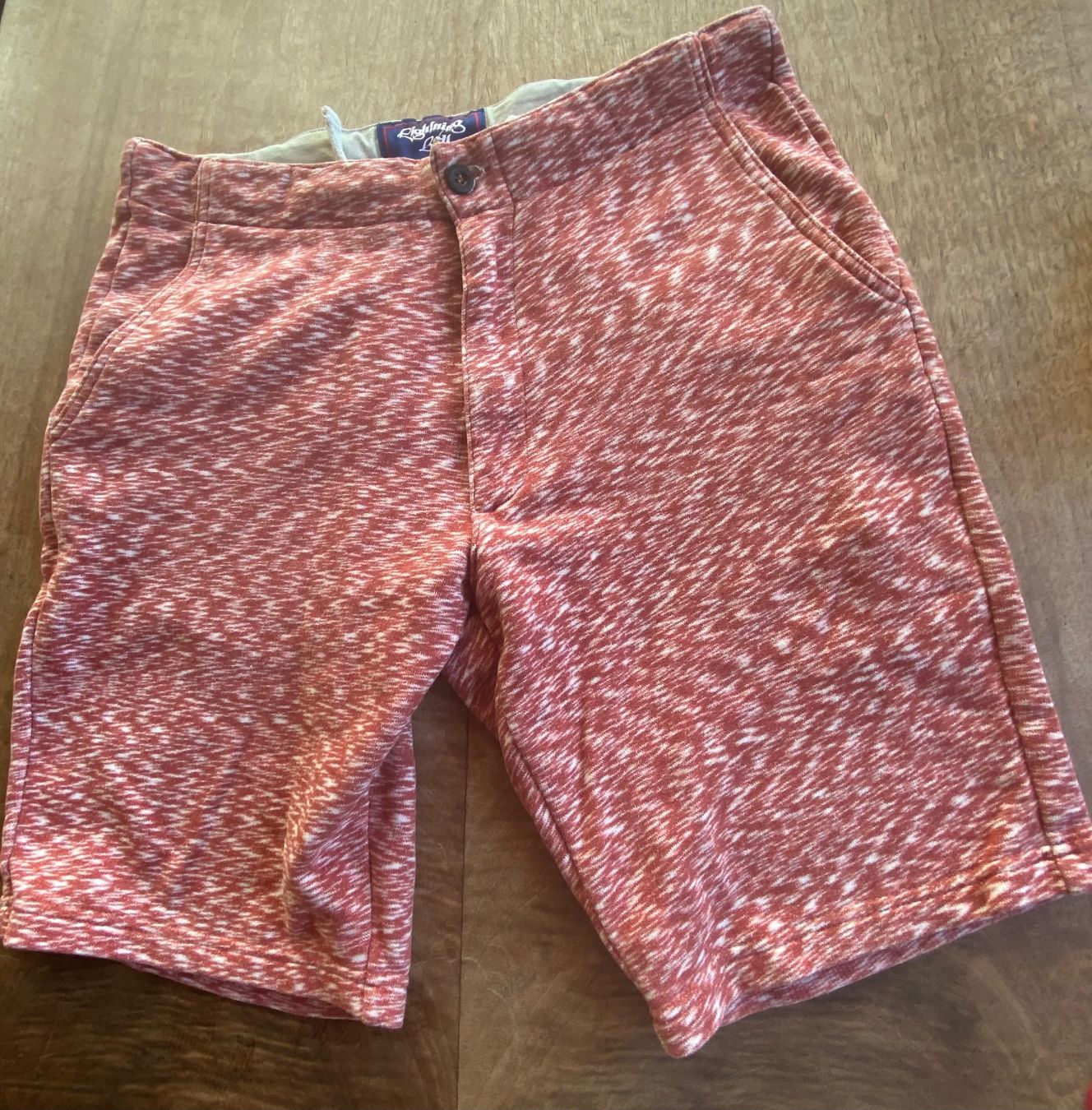 Pantaloni: Shorts Lightening Bolt – Usato da Herrenschwanden venduto da Cate67