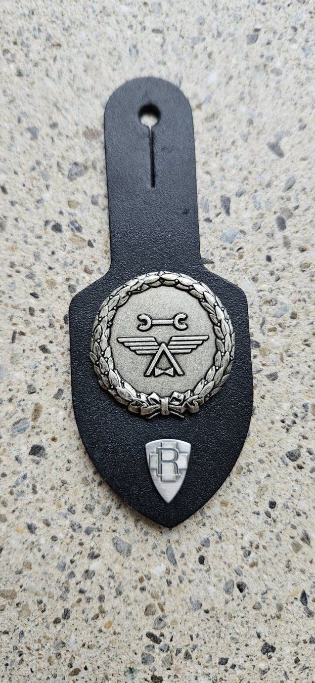 Schweizer Armee Placchette & Badge: Brustanhänger Lufttransport Supportkompanie – Usato da Riedholz venduto da fr_sIruP
