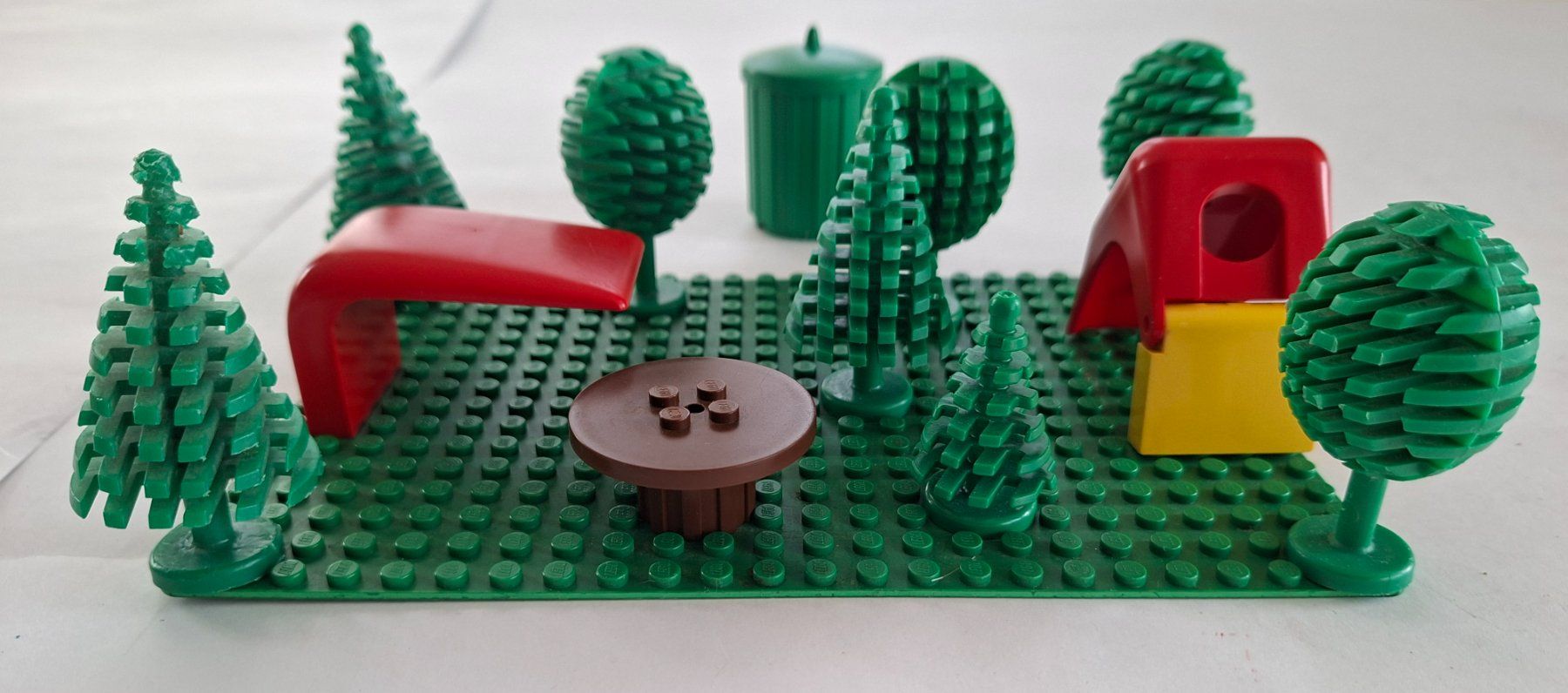 Lego Kit di costruzioni: Vintage LEGO mit Bäumen u. a. – Usato da Opfikon venduto da Diversamente 2