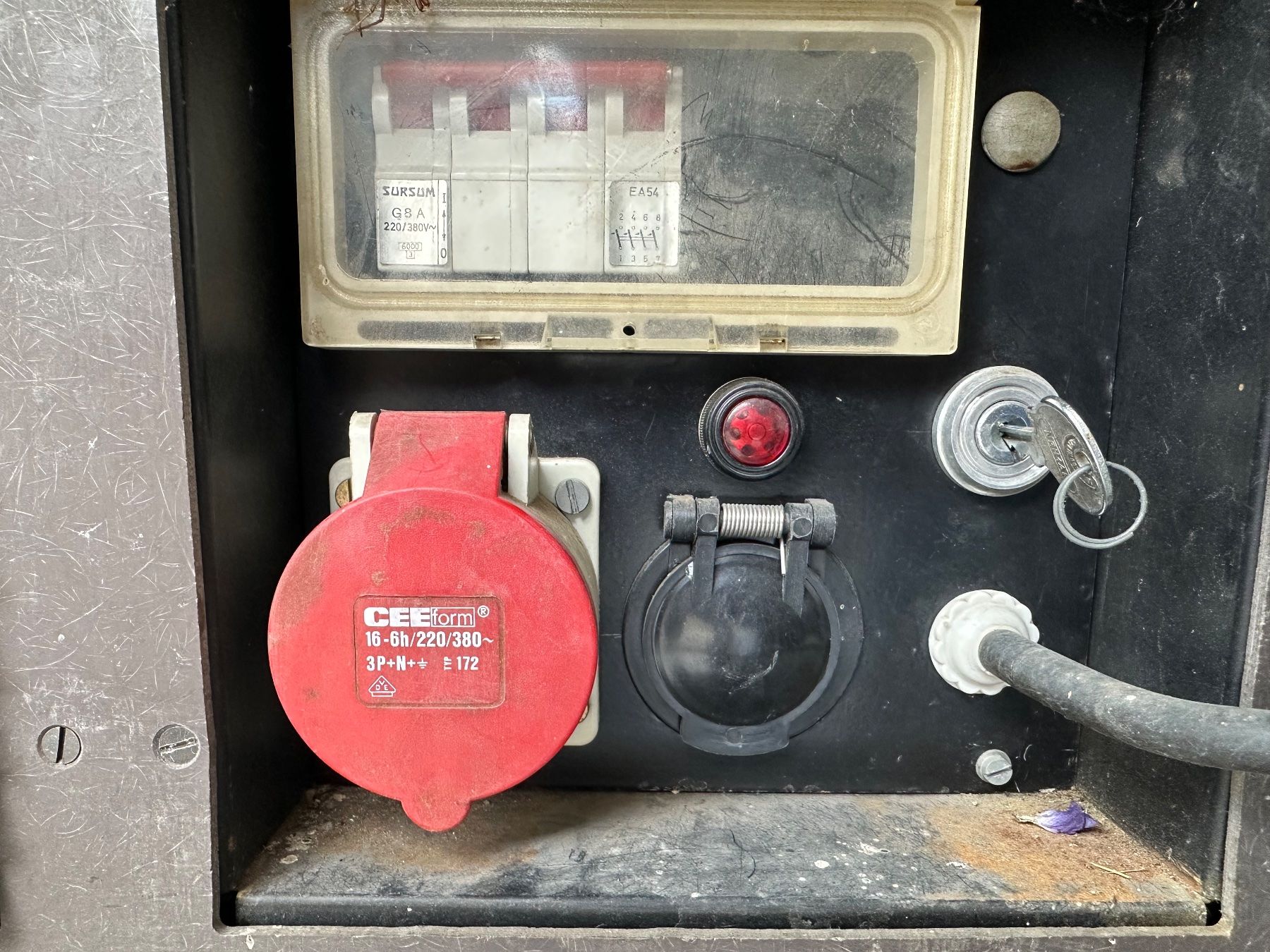 Générateurs de courant: Benzin -Generator 400 V Drehstrom – D'occasion à Stettfurt par Oba 8