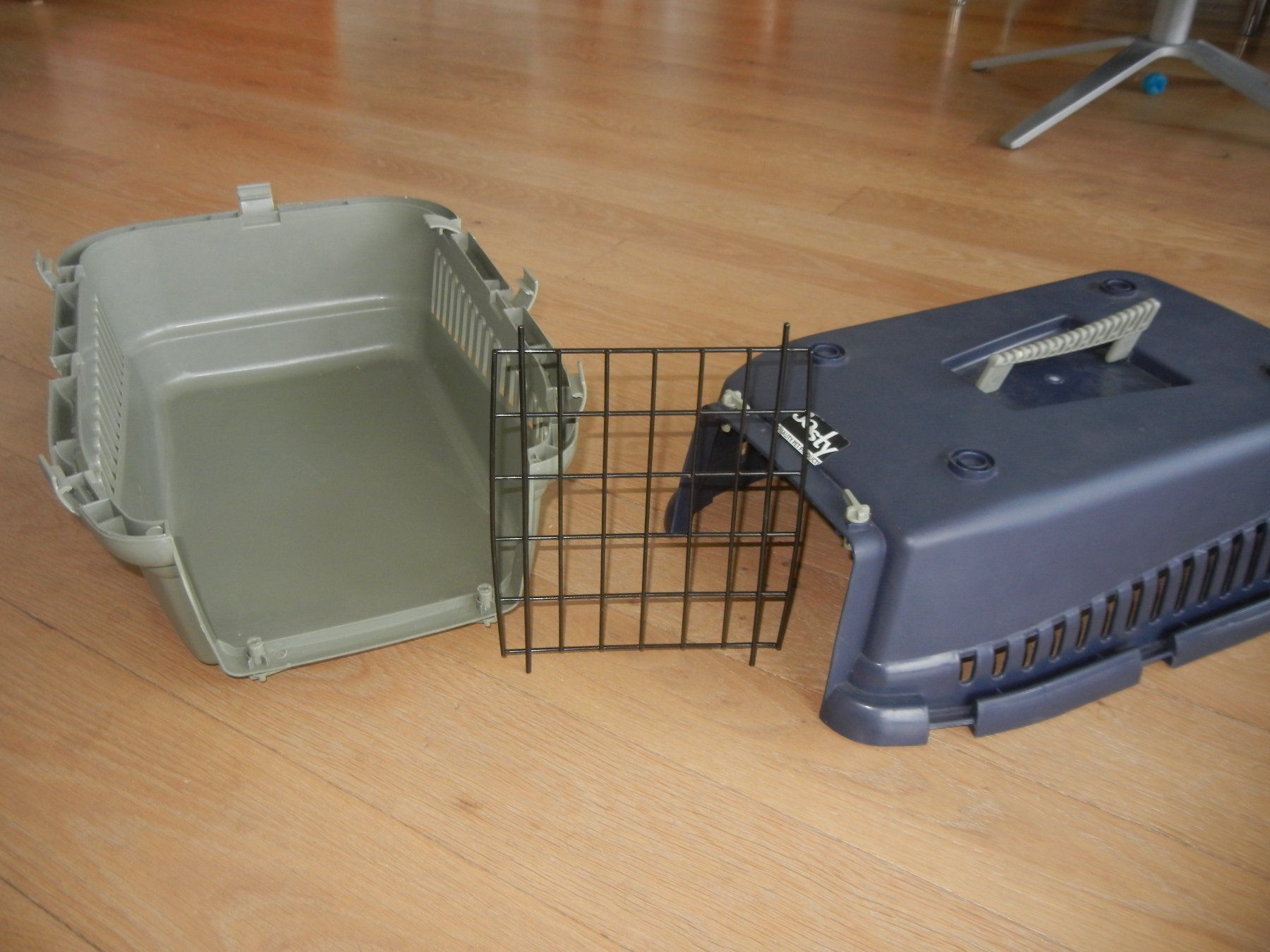 Gabbie, trasporto & Sicurezza: Transportbox für Katzen – Usato da Langendorf venduto da sonntag10 5