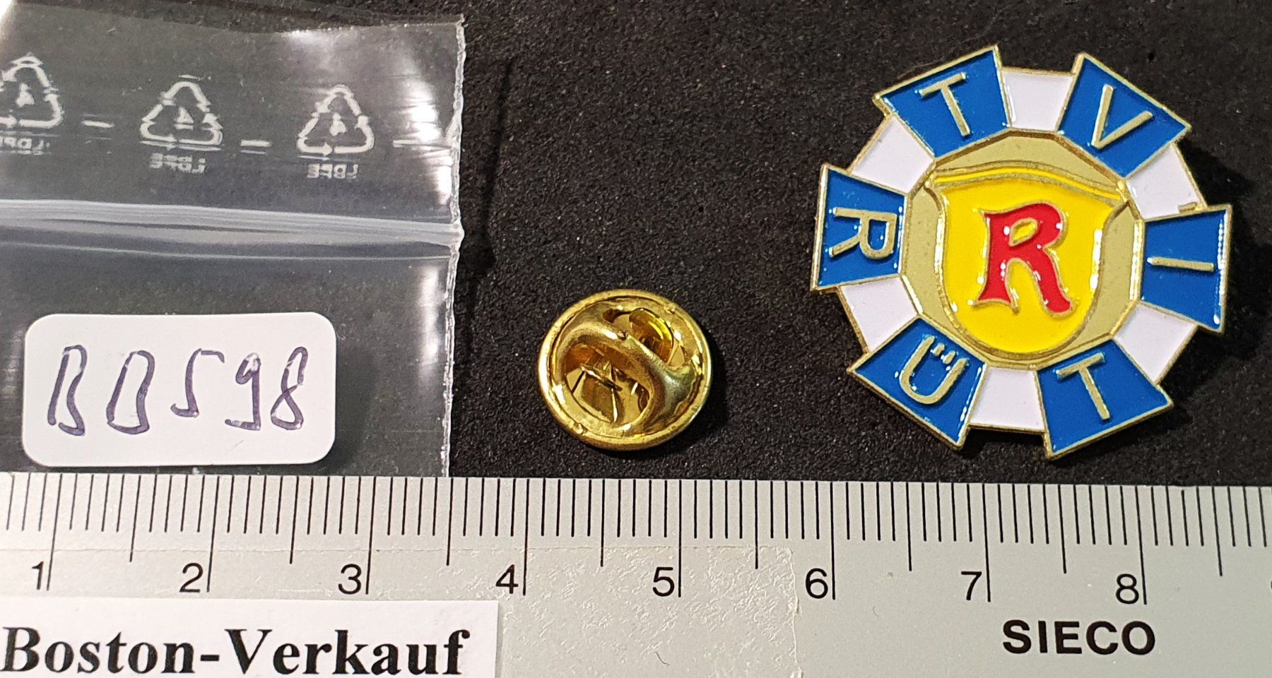 Placchette & Badge: BB598 - Pin Gemeindewappen R  TV RÜTI – Usato da Reinach BL venduto da Boston-Verkauf 1