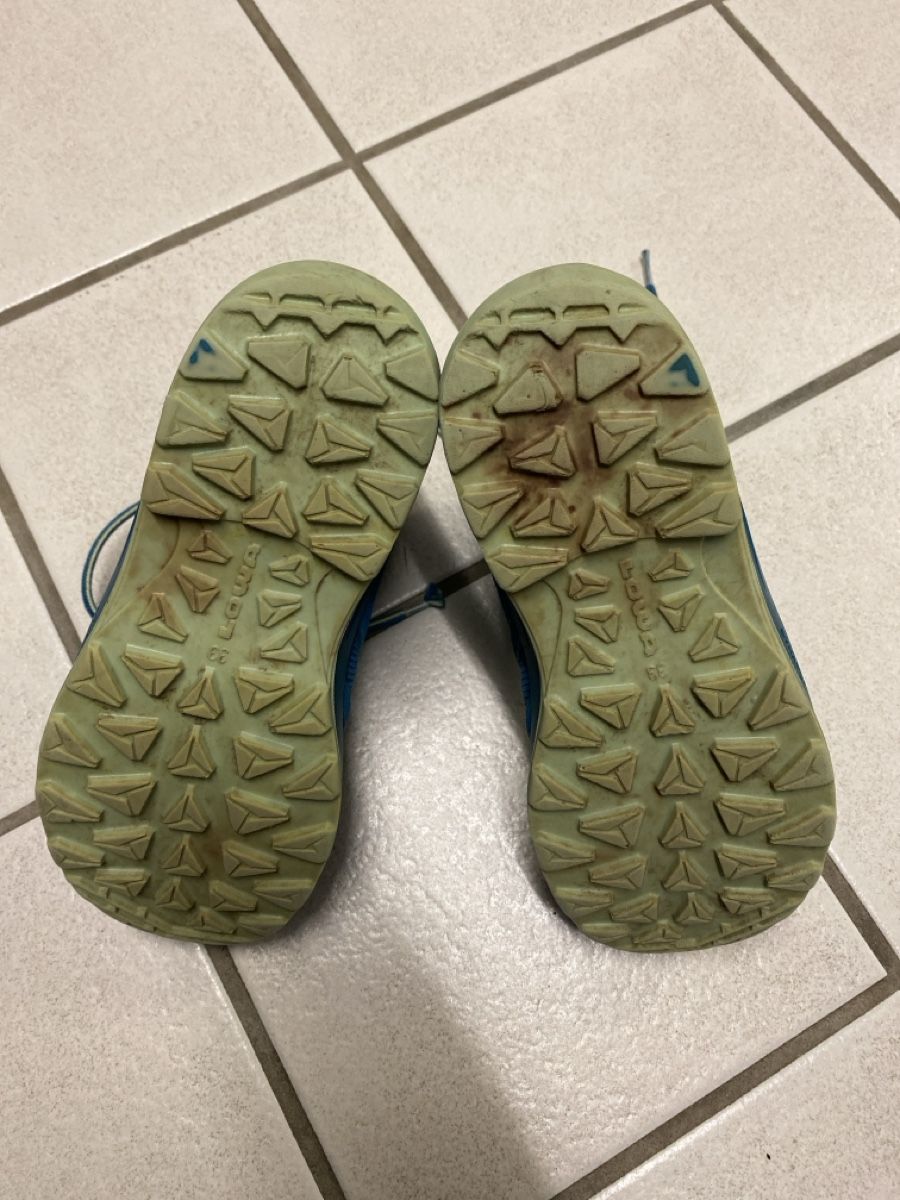 Lowa Schuhe für Jungen: Lowa Wanderschuhe Goretex 33 – Gebraucht aus Killwangen von Sommer15 3
