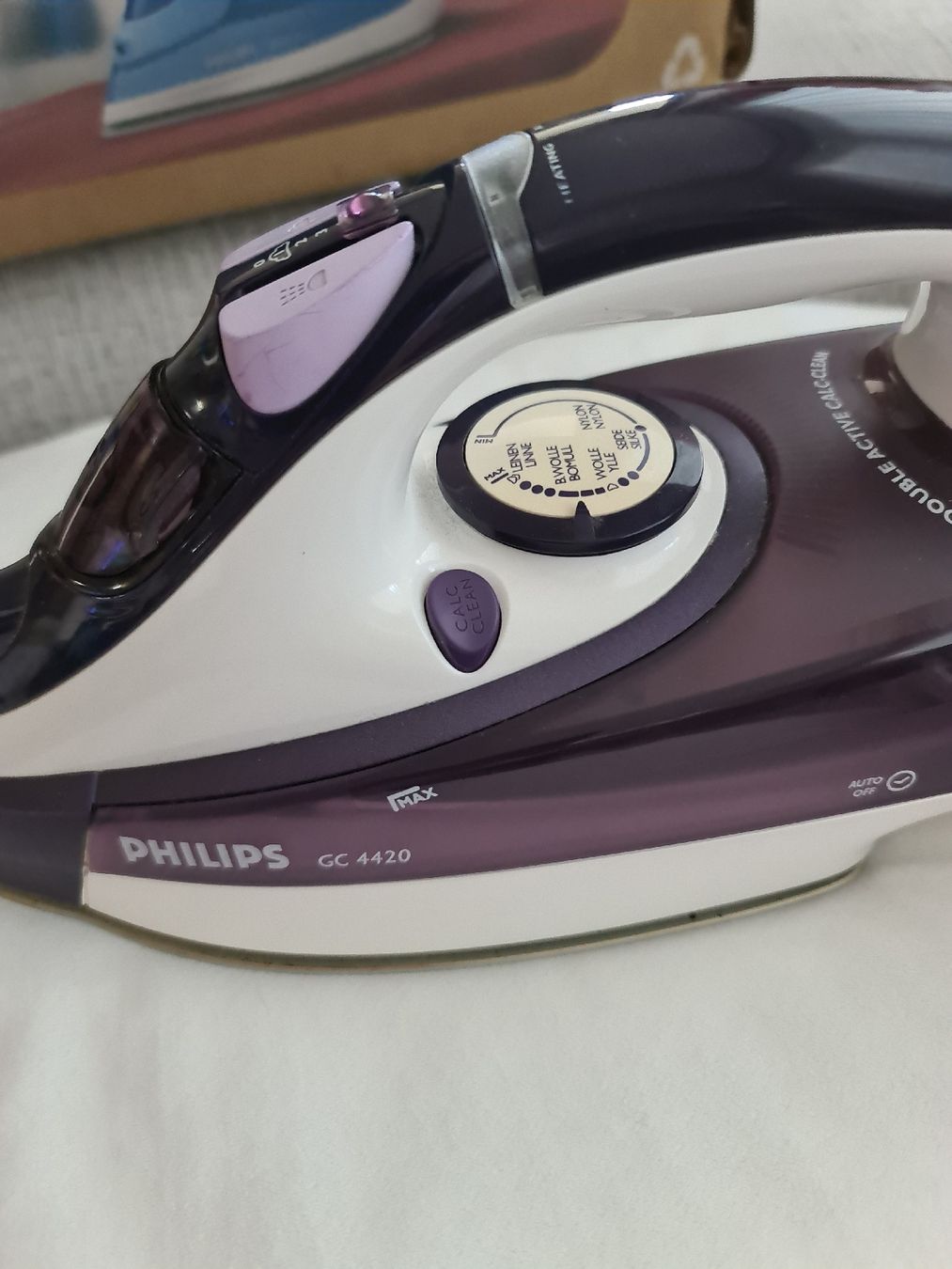 Philips Ferri da stiro: Dampfbügeleisen Philips GC 4420 – Usato da Thun venduto da erh_fs86 1