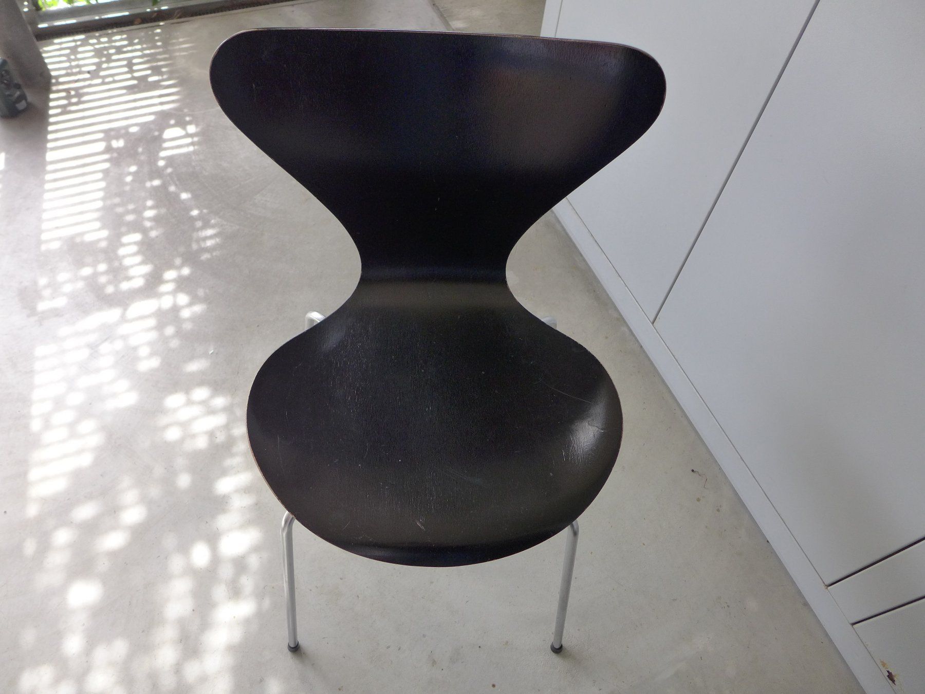 Fritz Hansen Sedie: Arne Jacobsen-Stuhl – Usato da Uster venduto da frrol 1