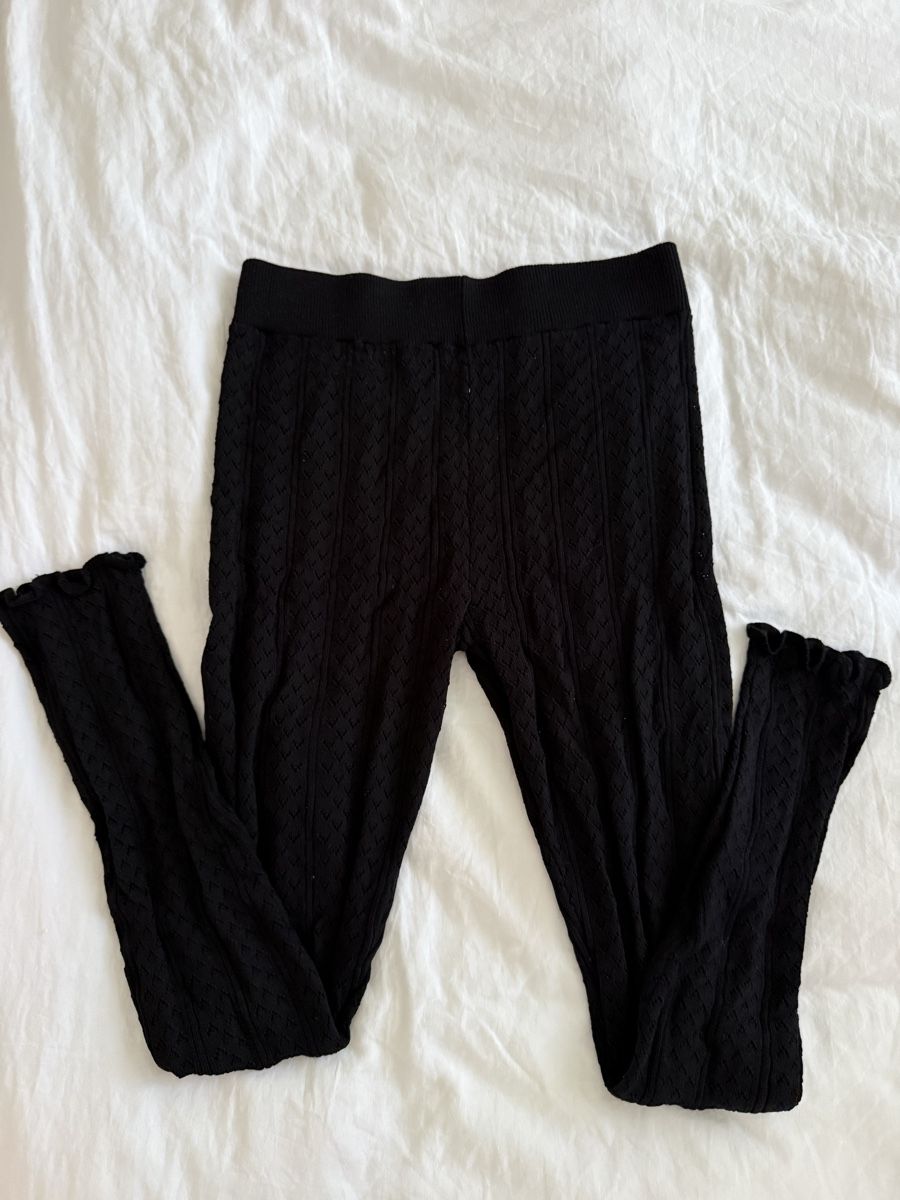Zara Leggings: Zara Leggins Gr. M – Usato da Wil SG venduto da xrnvani