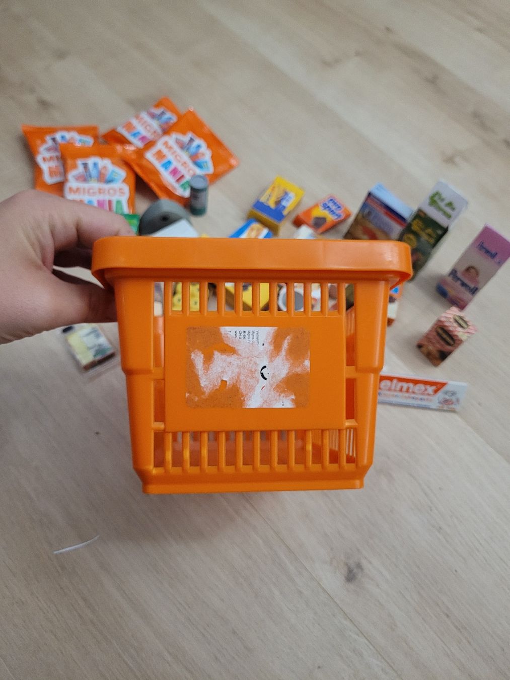 Migros Giocattoli: Zubehör Verkäuferlilade – Usato da Lupsingen venduto da sta_wgg5 5
