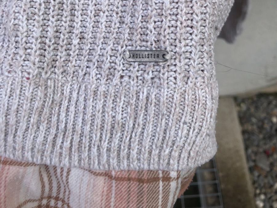 Hollister Pullover & Sweatshirts: Hollister Strickpullover mit Hemd-Einsatz – Gebraucht aus Wädenswil von Pixie_ 3