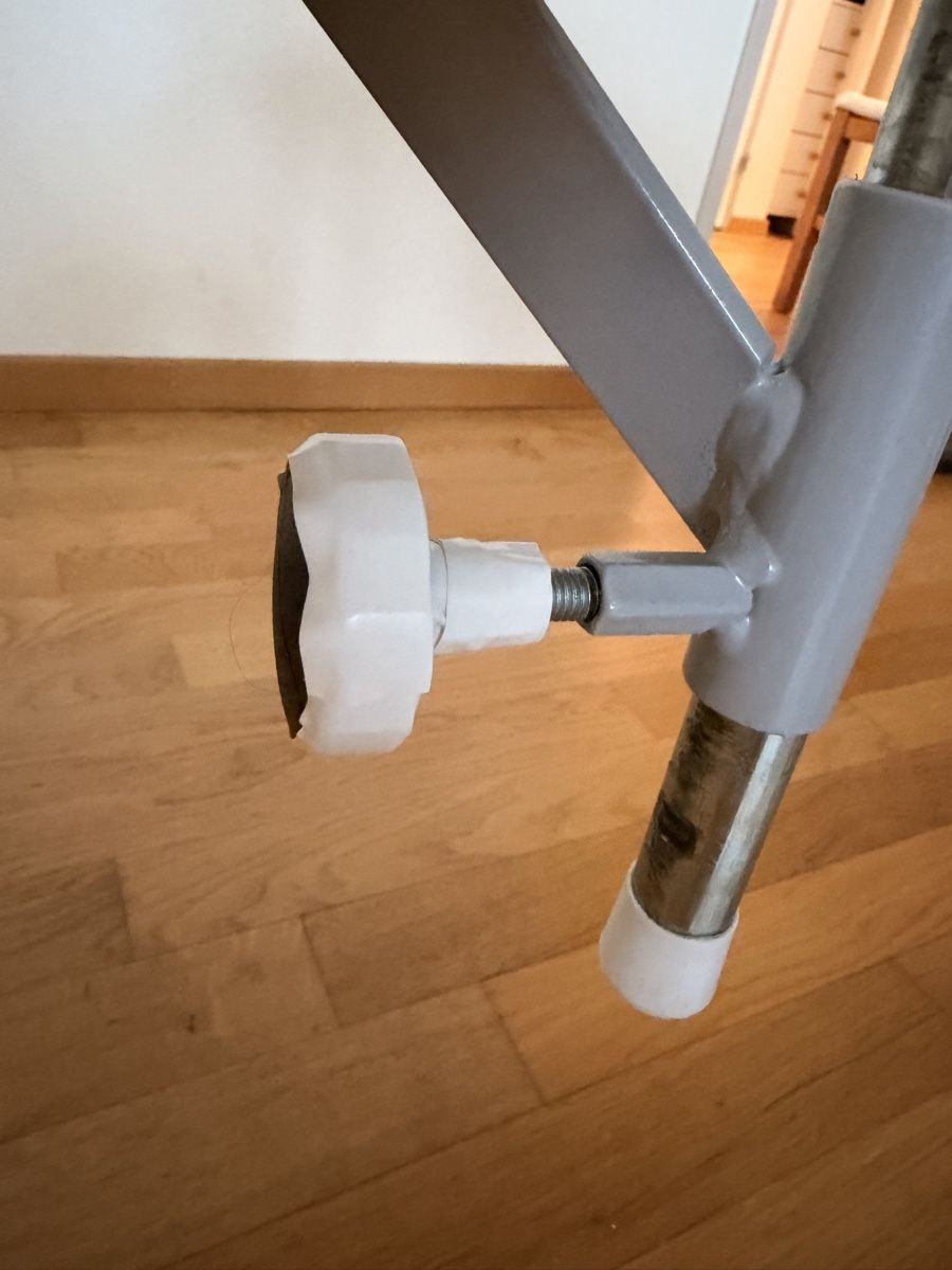 Fauteuils de soin: Elektrische Massageliege – D'occasion à Weiningen ZH par artofalps01 4