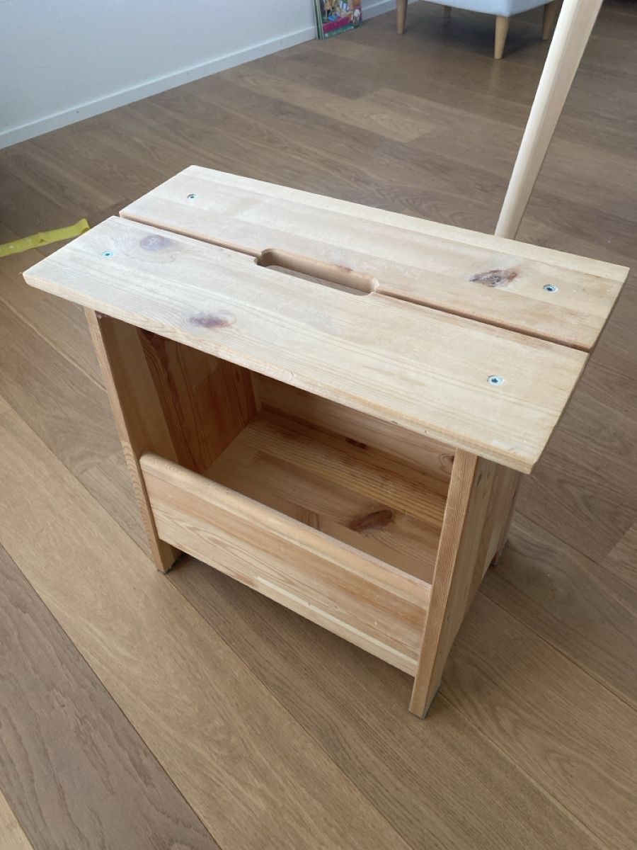 Ikea Nachttische: Nachttisch /Zeitschriftenablage/ Hocker – Gebraucht aus Niederrohrdorf von StefMont