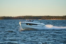 Yamarin 67DC mit Bootsplatz