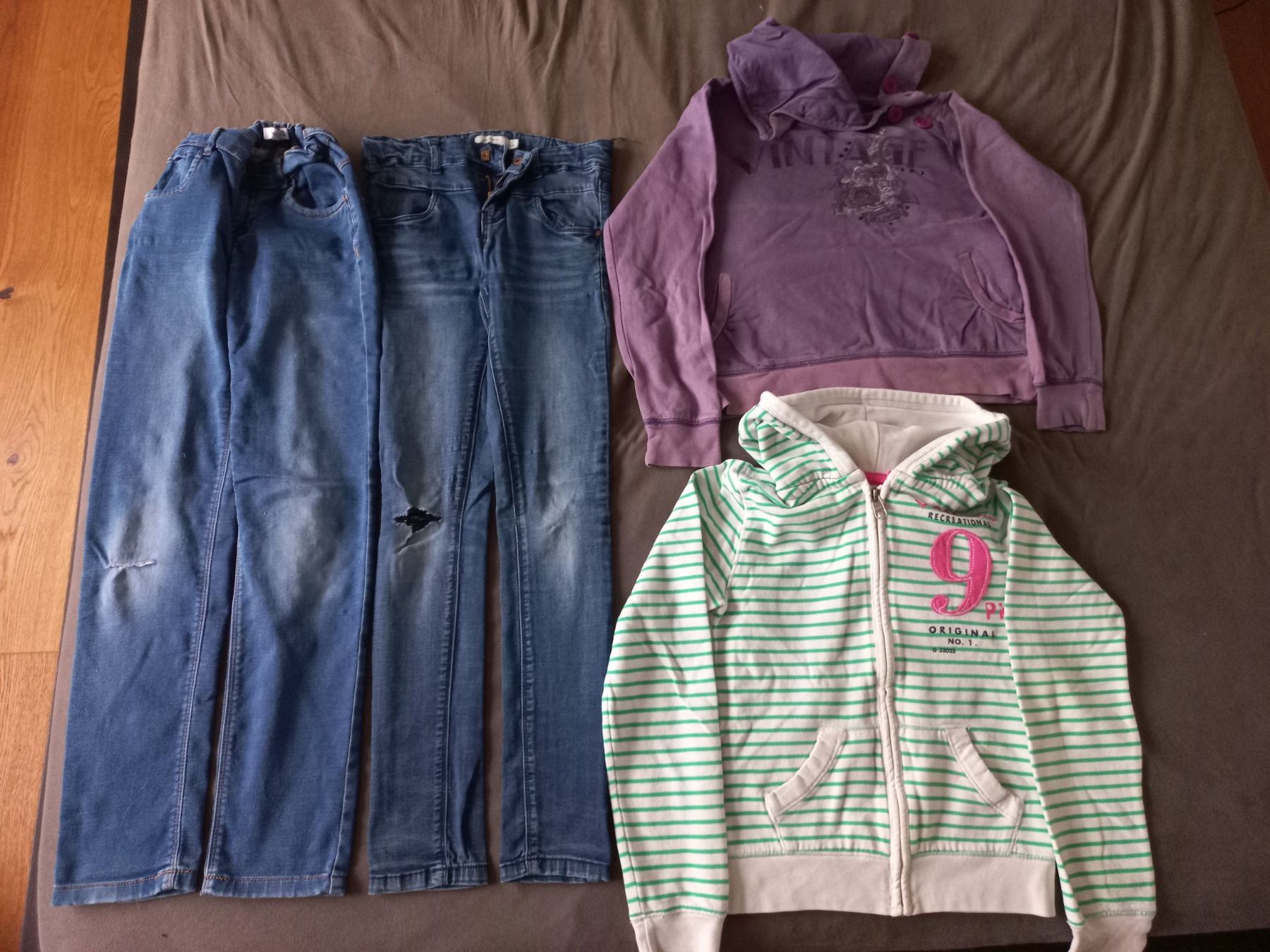 Lotti & Set di vestiti: Kleiderpaket gr. 140 – Usato da Bachenbülach venduto da enigmatic 3