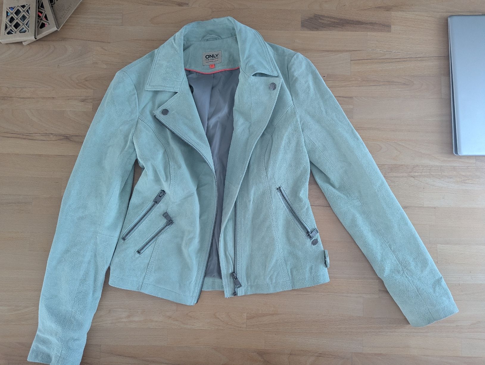 Only Vestes: Jacke Arn Suede Biker von ONLY – D'occasion à Felsberg par Sombrero84