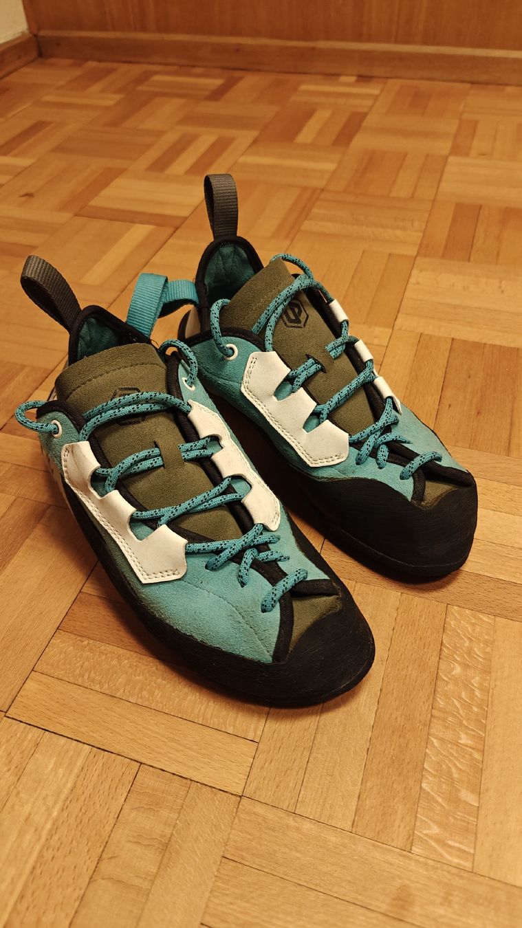 Scarpe da uomo: Unparallel Kletterschuhe Gr. 42, super Zustand – Usato da Wattwil venduto da Fair2nd