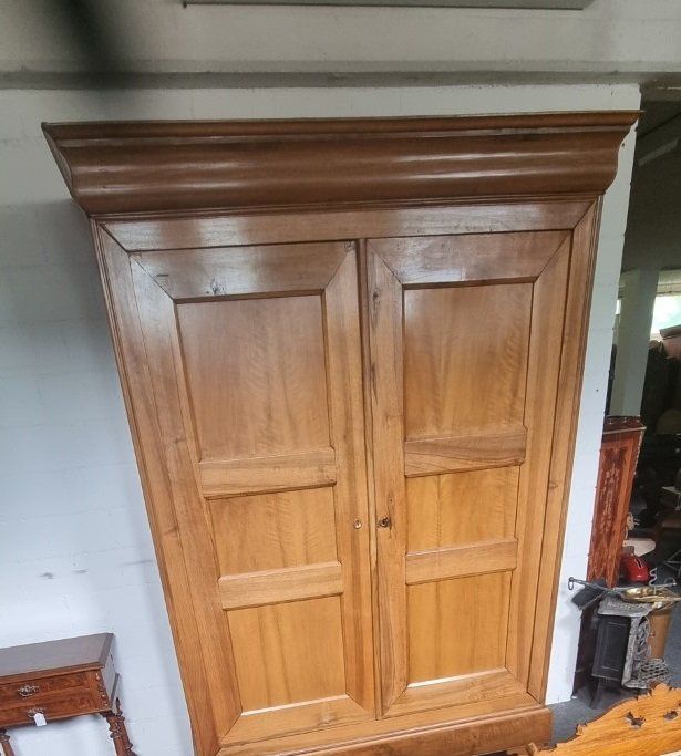 Armadi: Kleiderschrank Kirschbaum Schrank Biedermeier – Usato da Flums venduto da Flumsantik 1