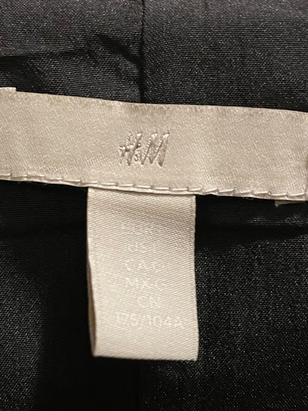 H&M Blusen: Schwarze Bluse von H&M, Grösse L/XL – Gebraucht aus Uster von jelk 2