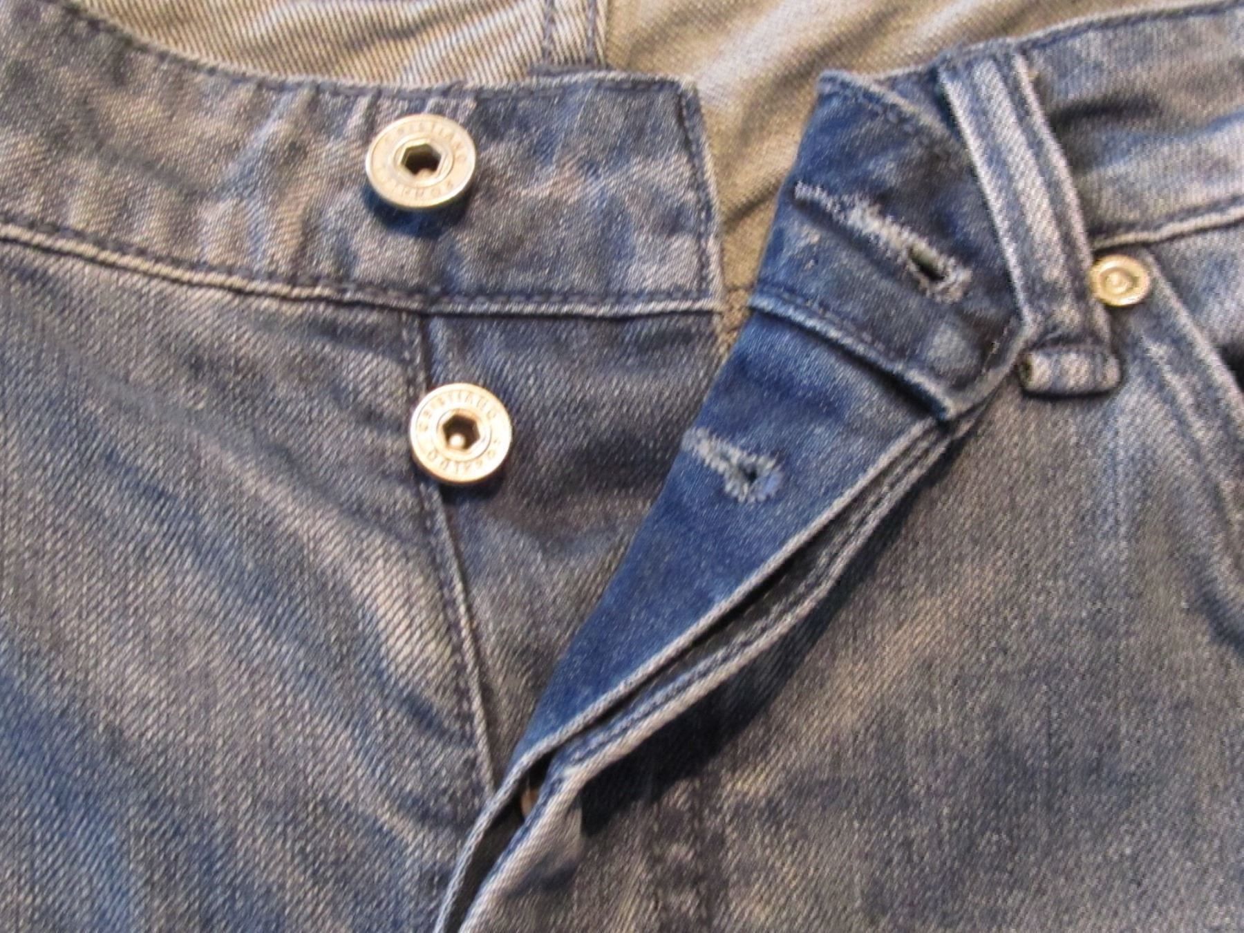 Jeans: CR7 Type-T Jeans – Usato da Obfelden venduto da miau68 1