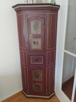 Antiker Eckschrank mit Bauernmalerei – Rotbraun Blumenmotiv!