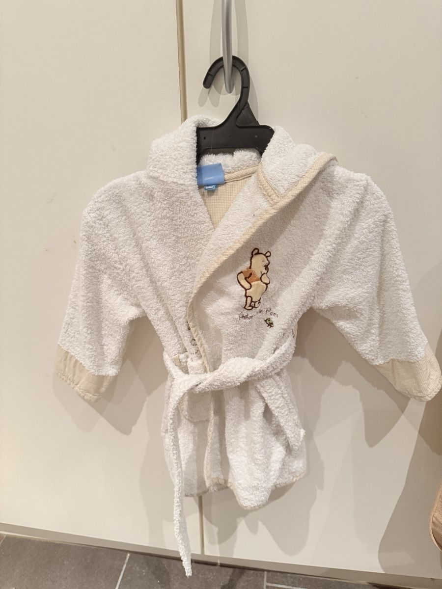 Accappatoi: Süsser Kinder Bademantel Winnie Pooh – Usato da Hagendorn venduto da VS0506 2