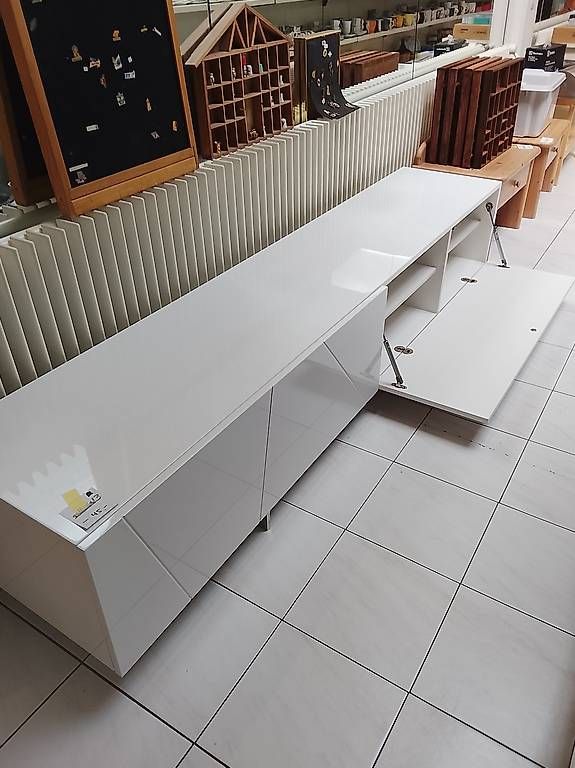 TV Möbel: Lowboard TV Möbel Hochglanz in Weiss – Gebraucht aus Neuhausen am Rheinfall von galleria13 2