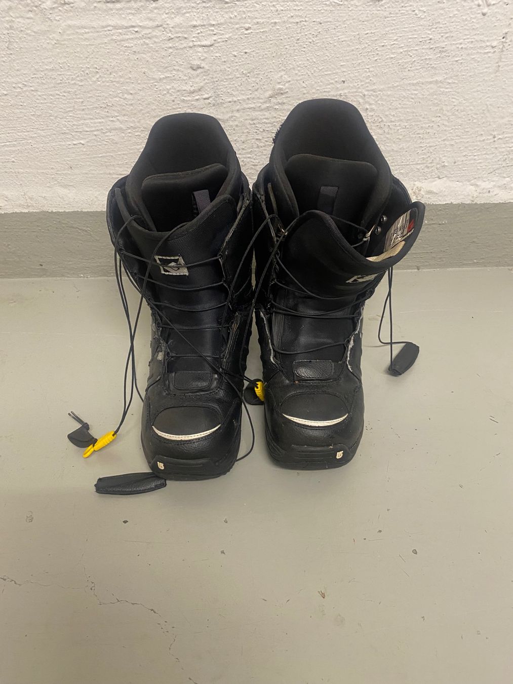 Burton Herrenschuhe: Snowboardschuhe Burton – Gebraucht aus Zollikerberg von FAMA3