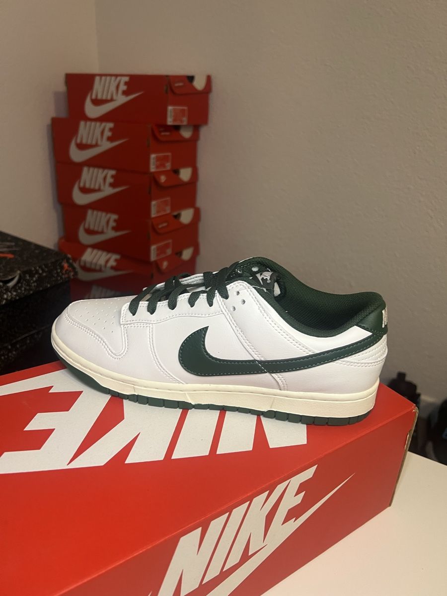Nike Scarpe da uomo: Baskets Nike Dunk Low Retro Blanches Vert Taille 42 Neuves – Nuovo e nell'imballaggio originale da Urtenen-Schönbühl venduto da Big.sanad 2