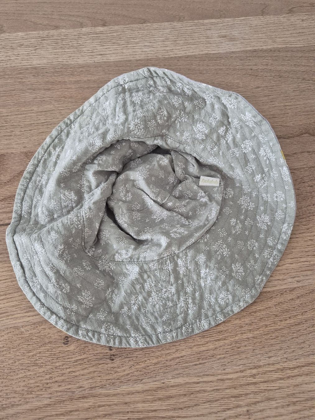 Altro abbigliamento per bambina: Sonnenhut ca. 5 J. – Usato da Zürich venduto da Emlet 1