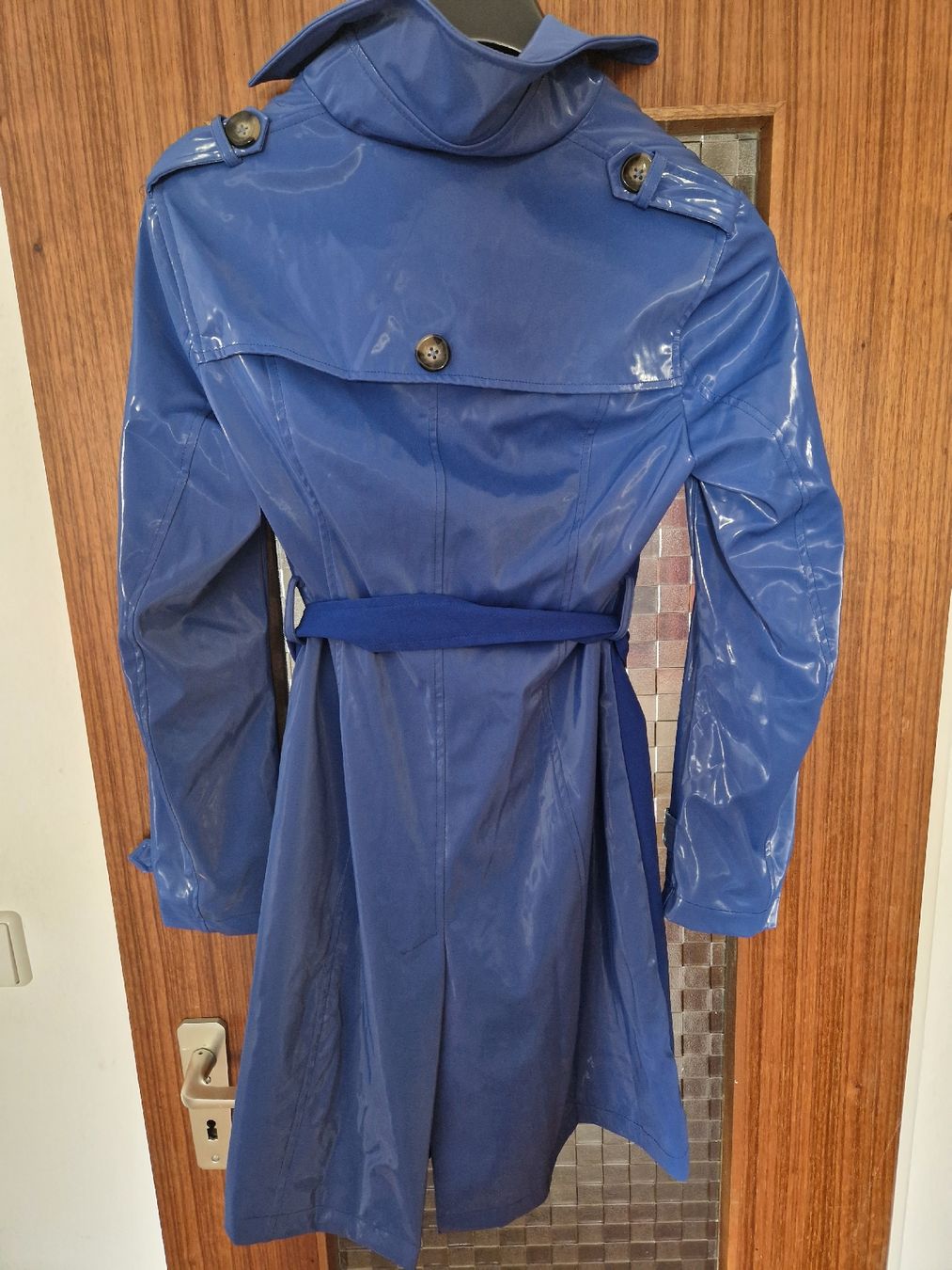 Mäntel: interessanter modisch geschnittener blauer Regenmantel – Neu (gemäss Beschreibung) aus Jona von obm_wz65 1