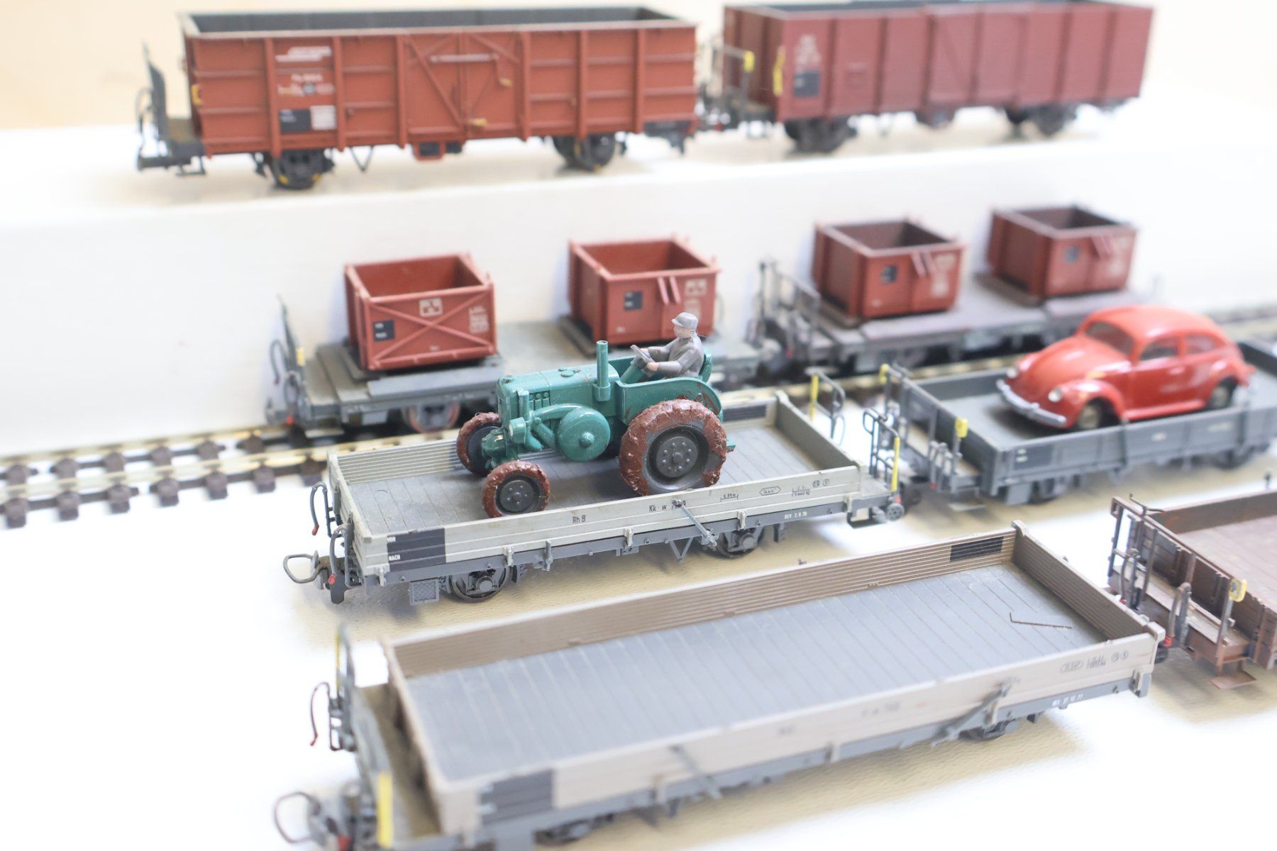 Bemo Modellini di ferrovie: BEMO RhB 8 x Güterwagen H0m Set – Usato da Winterthur venduto da Monstera 3