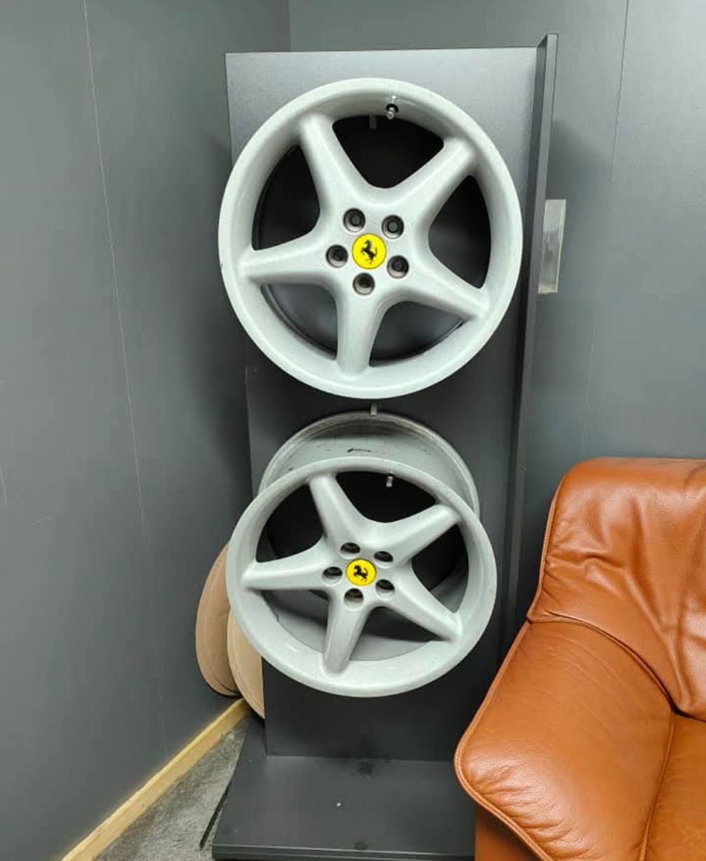 Ferrari Felgen: Ferrari Felgen  – Neu (gemäss Beschreibung) aus Dürrenäsch von Pneu-Idris