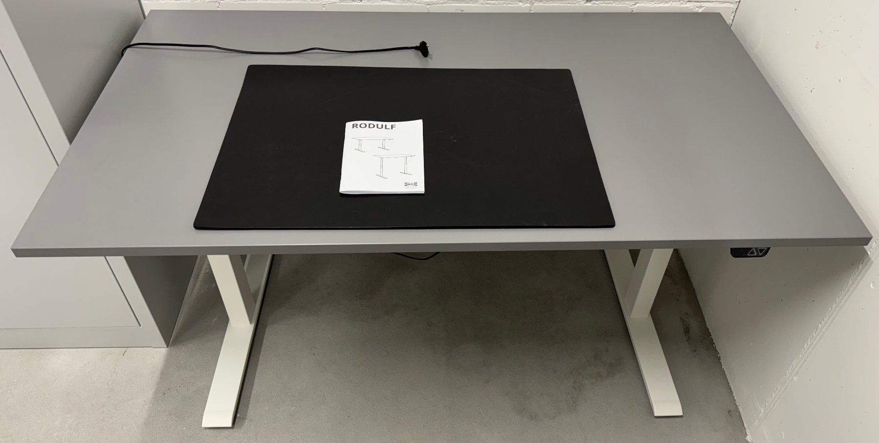 Ikea Rodulf höhenverstellbarer Schreibtisch (Gebraucht) in Riehen für ...