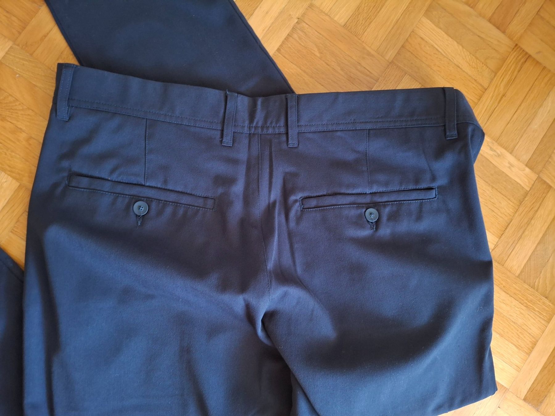 Pantaloni: Manor chinohose – Nuovo (secondo la descrizione) da Oberhofen am Thunersee venduto da katka99 1
