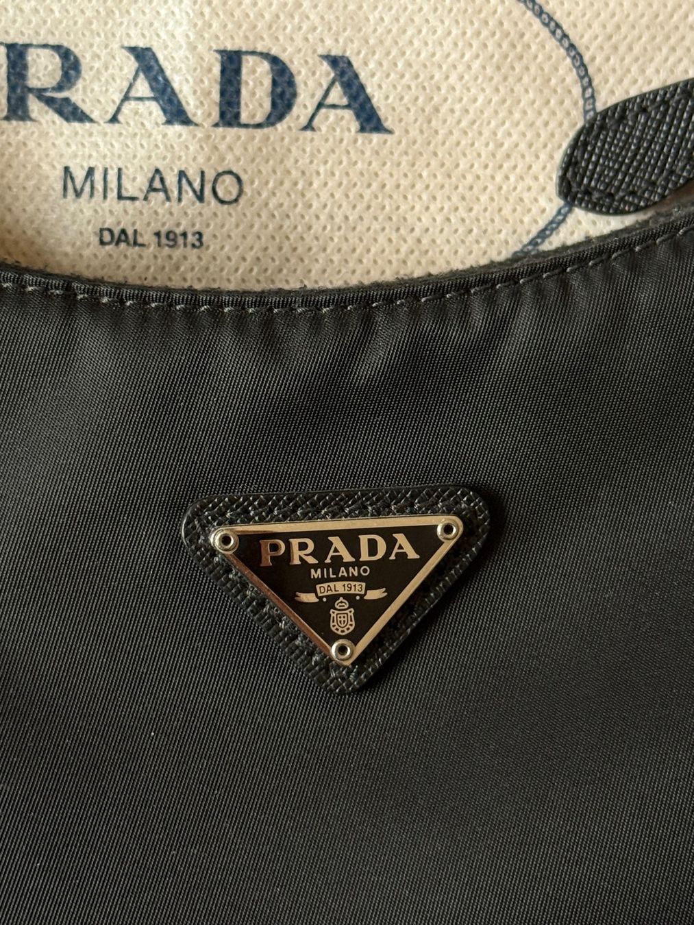 Prada Borse da donna: Prada Black Nylon Bag – Usato da Zürich venduto da Larazade 1