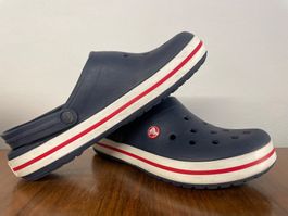 Navyblaue CROCS Unixsex Sandalen Gr. M8 W10 (Gr. 41 / 42)