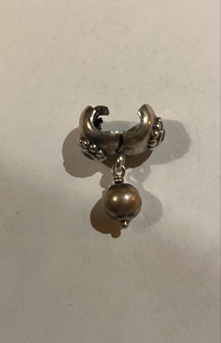 Pendentifs: Pandora Clip Charm – D'occasion à Muri AG par sonneblueme10 1