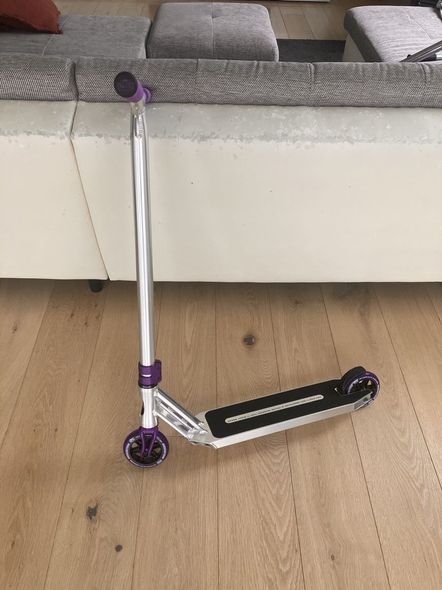 Kickboard: NKD Scooter – Nuovo e nell'imballaggio originale da Mels venduto da nicole-b