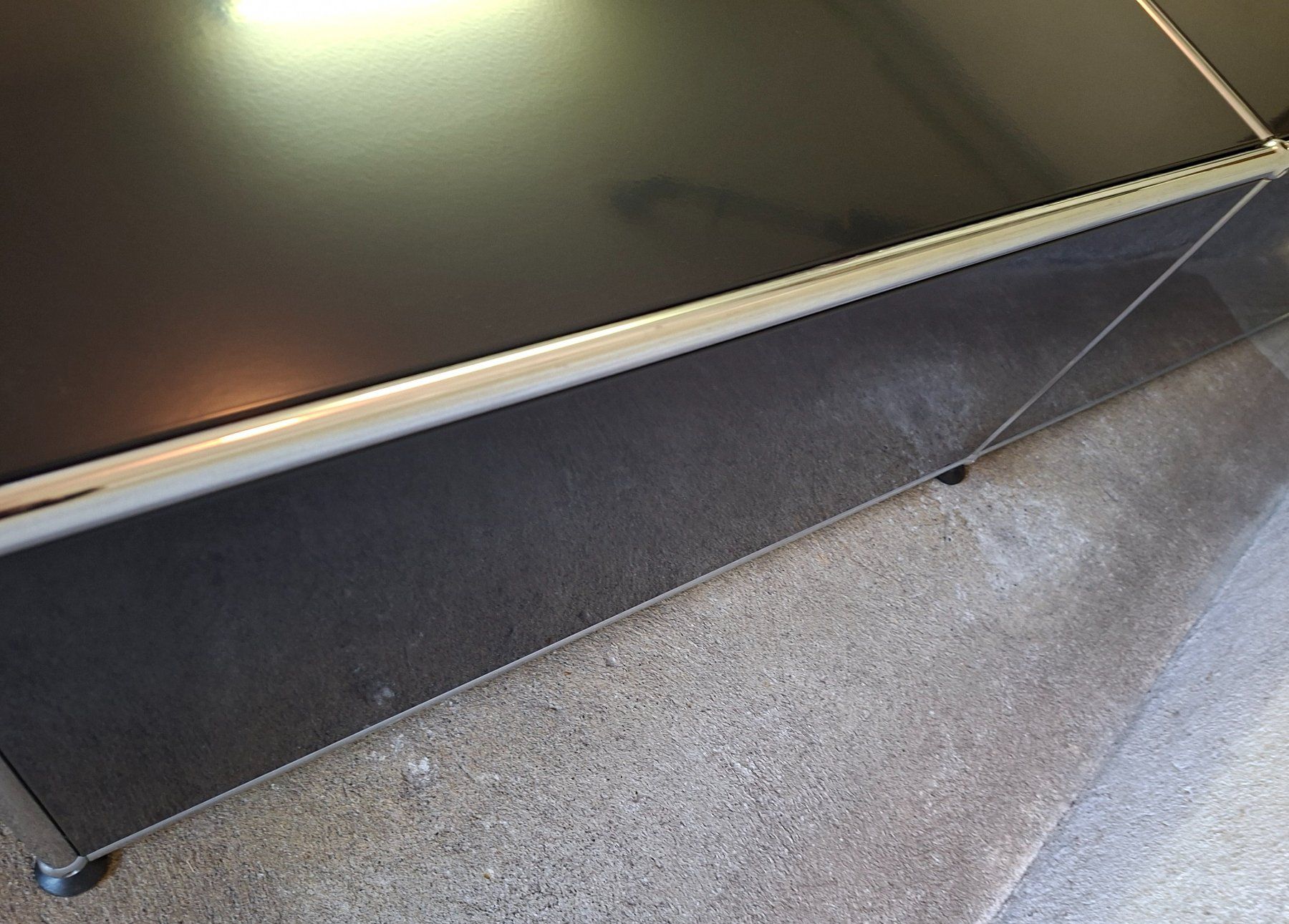 USM Banconi: USM Haller Lowboard schwarz – Usato da hombrechtikon venduto da Marijo 4