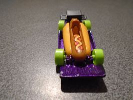Spielzeugauto Street Wiener, braun/violett, grüne Räder