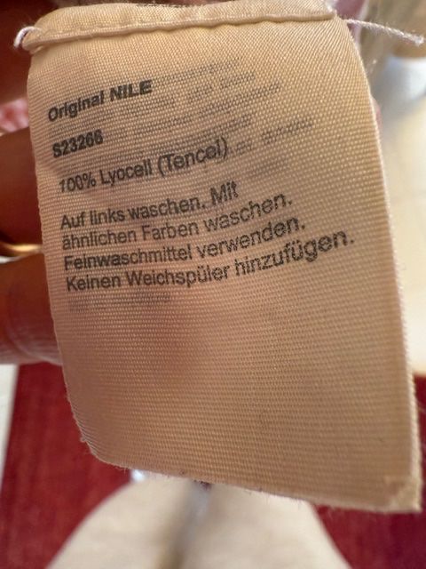Nile Blusen: Blouse Nile, prix baissé 3x – Gebraucht aus Enges von cordec 3