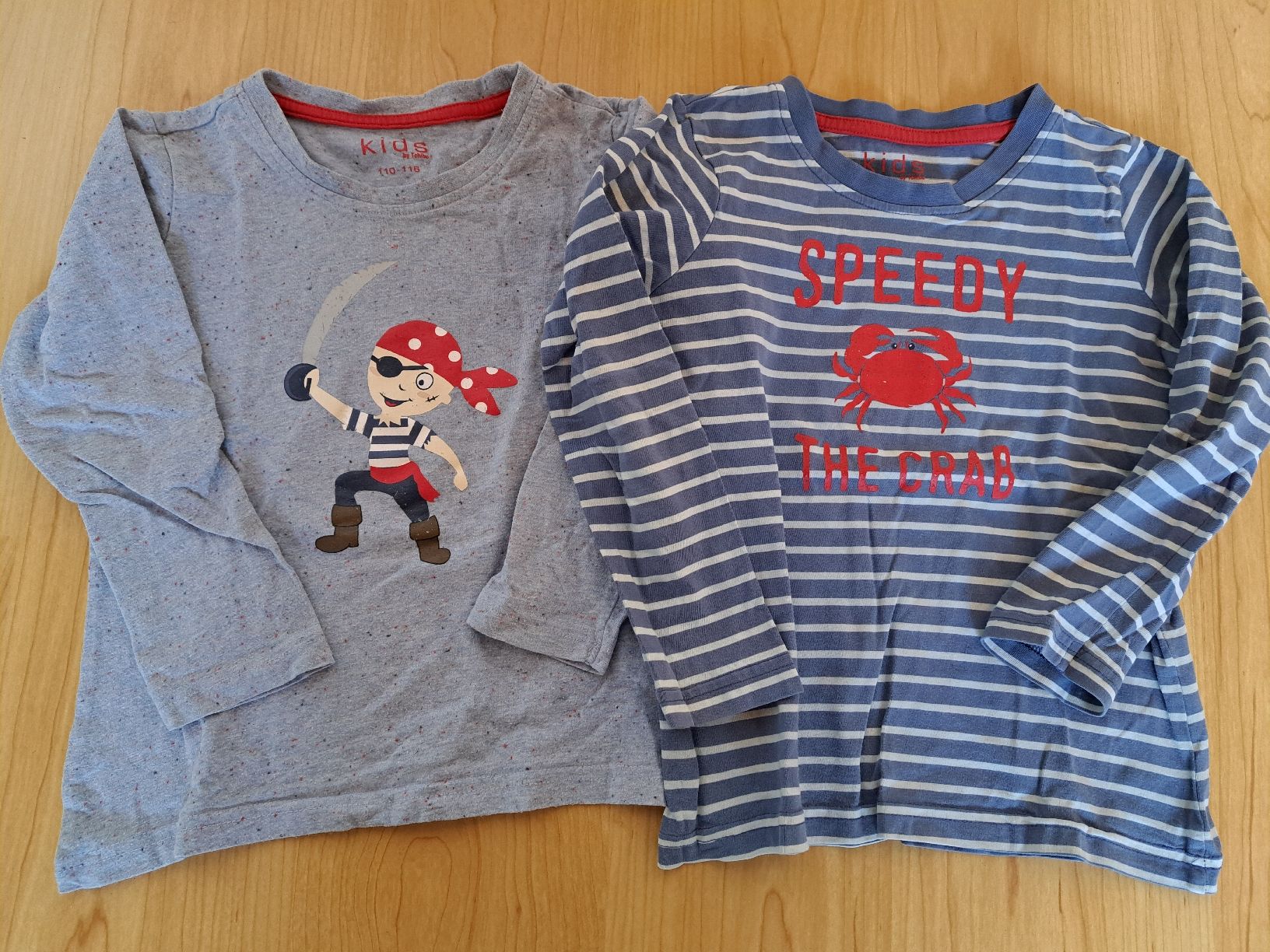 Maglioni & Felpe: 2x dünne Langarmshirts Tchibo Grösse 110/116 – Usato da Uetendorf venduto da Judi80