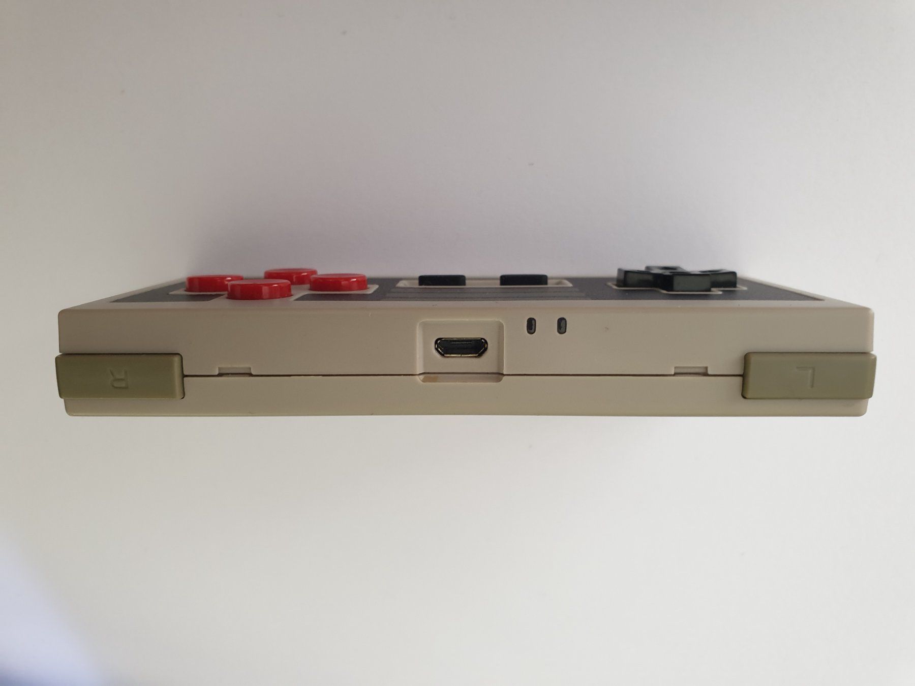 Controller: 8bitdo NES30 Gamepad Wireless Bluetooth Controller – Gebraucht aus Rain von Laupia 2